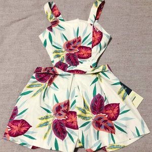 Tropical printed romper!